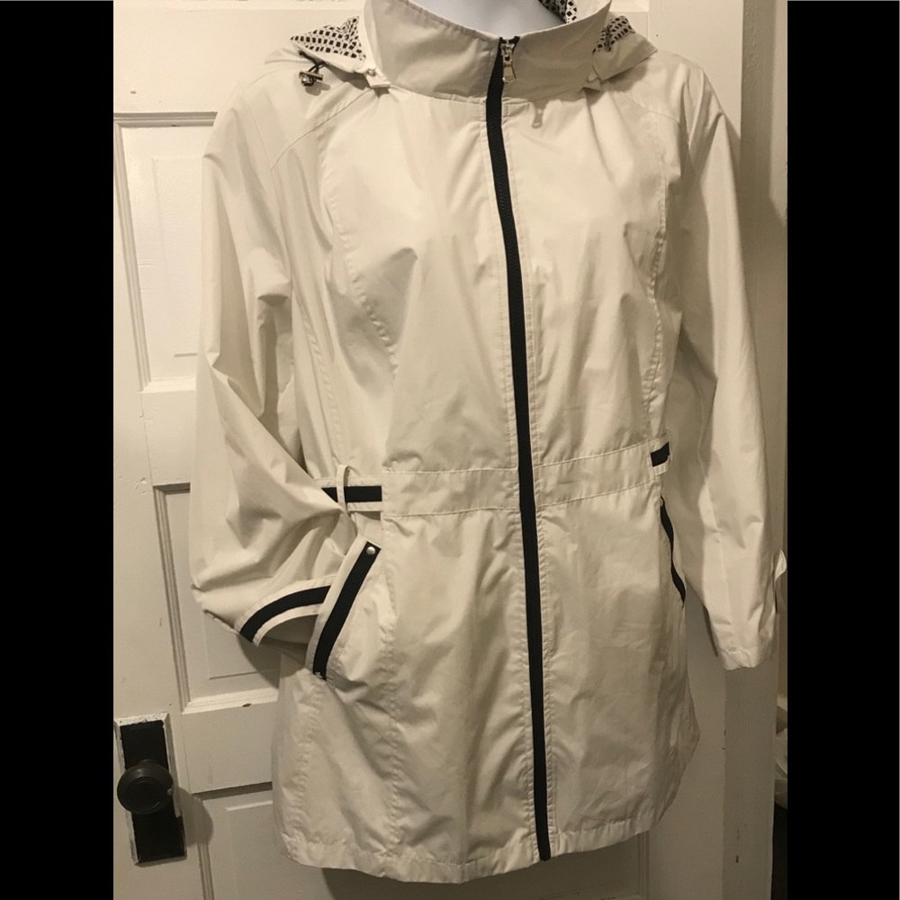 Plus size windbreaker/raincoat 3x